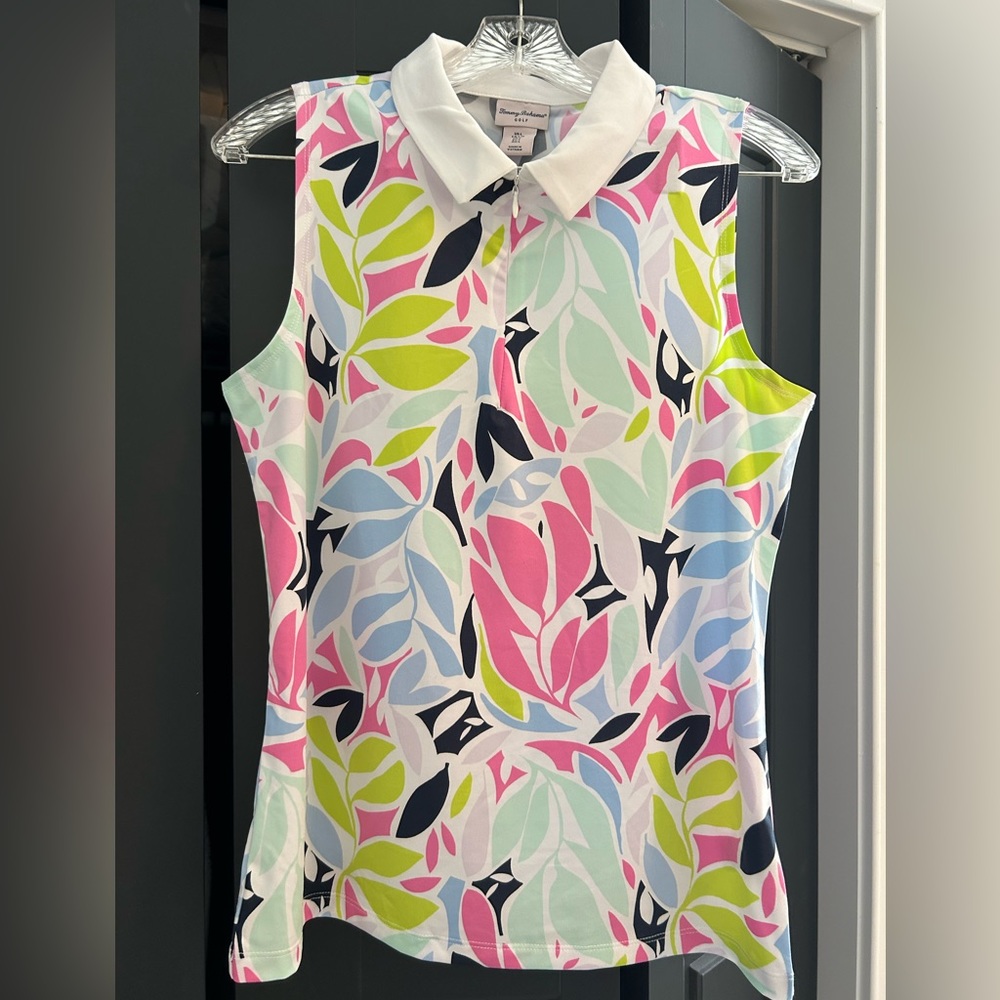 NWOT Sleeveless size Large Tommy Bahama women’s golf top.